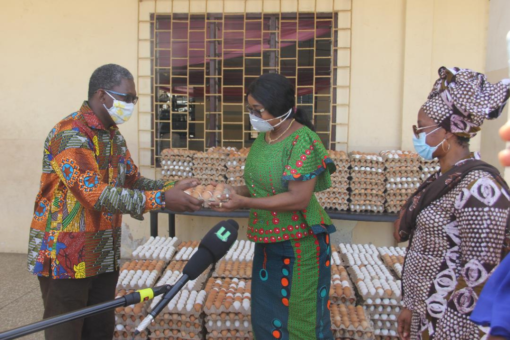 Greater Accra Poultry Farmers Association donates to First Lady, Gender Ministry in support of Covid-19 fight