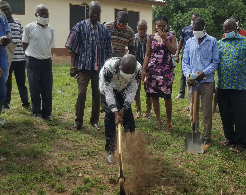 North Dayi DCE cuts sod for teachers' housing unit, assures them of welfare