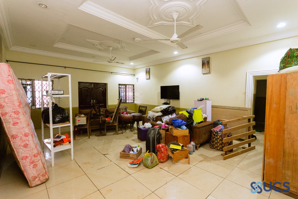 UCS Facility Management offers free cleaning services for flood victims at Nana Krom