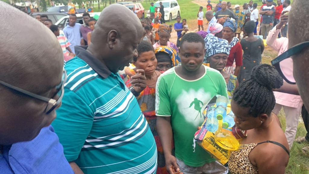 Akosombo dam spillage: Tanker Owners Union donate items worth GH¢500k to displaced Aveyime, Adidome and Mepe residents