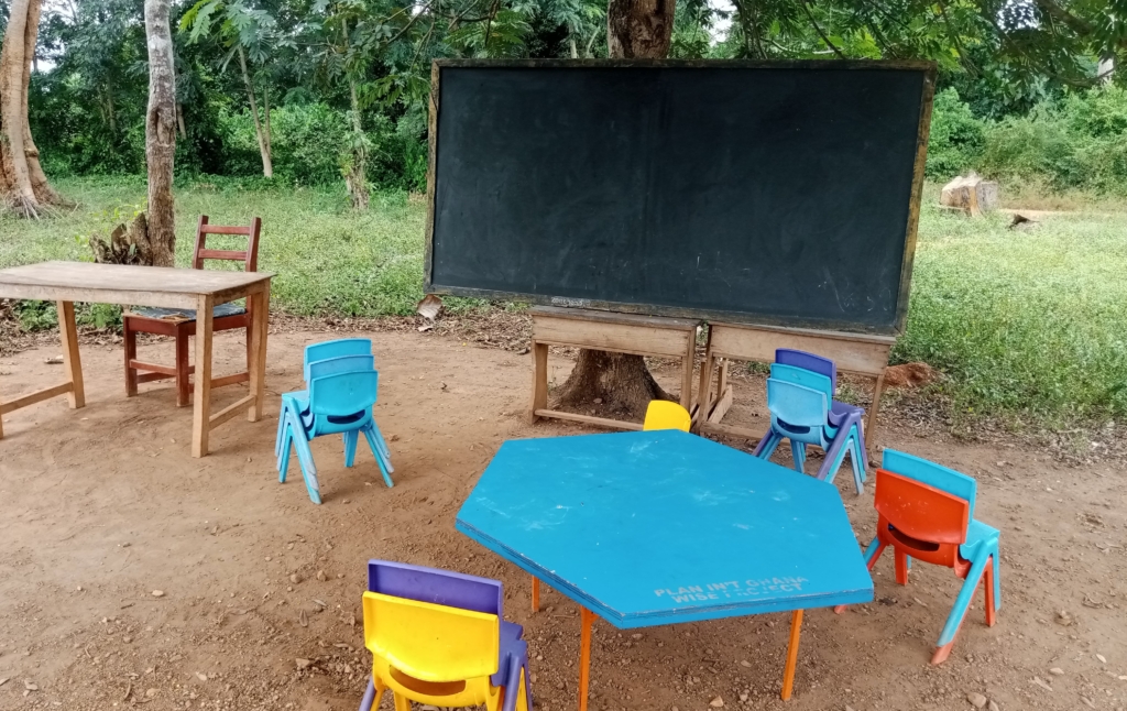 Temporary learning point for KG pupils of Korasua No.1 MA Basic School