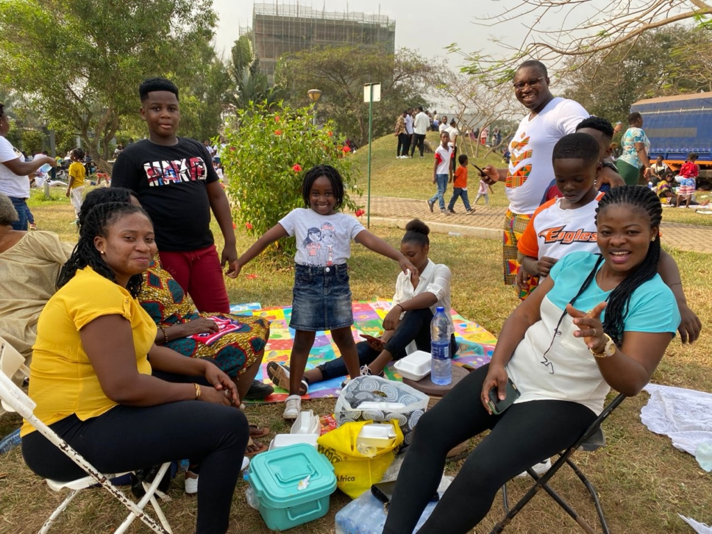 Party galore as New Year revelers troop Luv FM Family Party in the Park