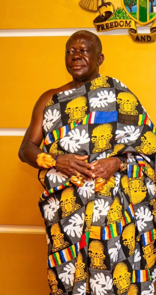 Clothed in Wisdom: Asantehene’s 'Akunin Ntoma' carries a symbolic message at the Presidency Clothed in Wisdom: Asantehene’s 'Akunin Ntoma' carries a symbolic message at the Presidency