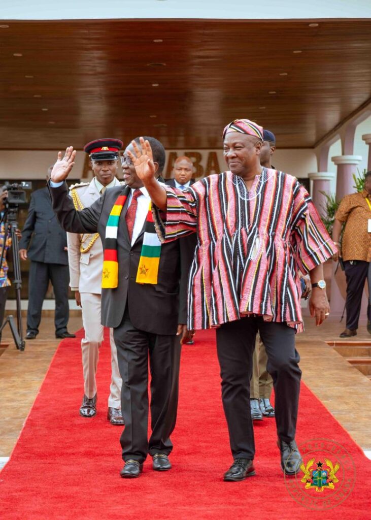 Photos: Mahama welcomes Zimbabwean President Mnangagwa for 3-day state visit Photos: Mahama welcomes Zimbabwean President Mnangagwa for 3-day state visit