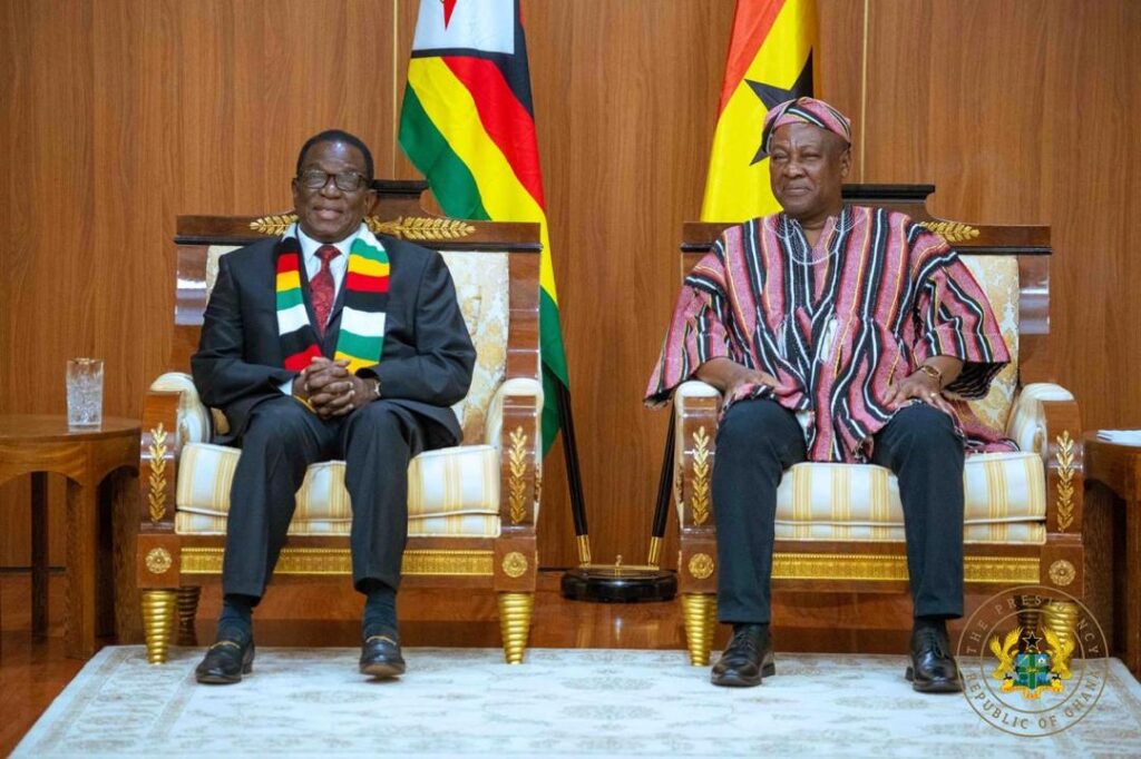 Photos: Mahama welcomes Zimbabwean President Mnangagwa for 3-day state visit Photos: Mahama welcomes Zimbabwean President Mnangagwa for 3-day state visit