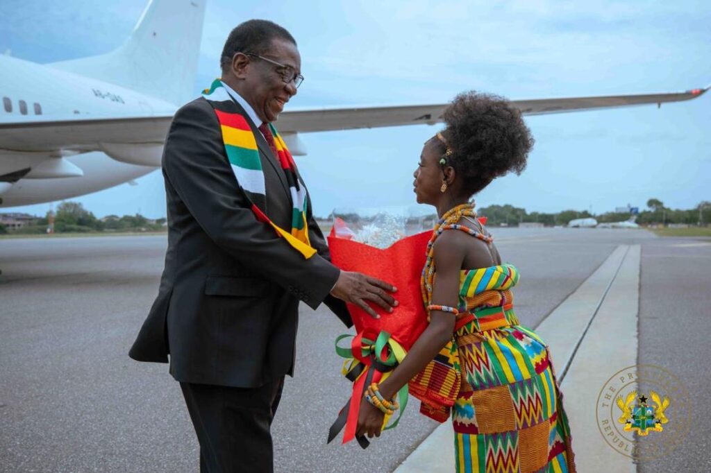 Photos: Mahama welcomes Zimbabwean President Mnangagwa for 3-day state visit Photos: Mahama welcomes Zimbabwean President Mnangagwa for 3-day state visit