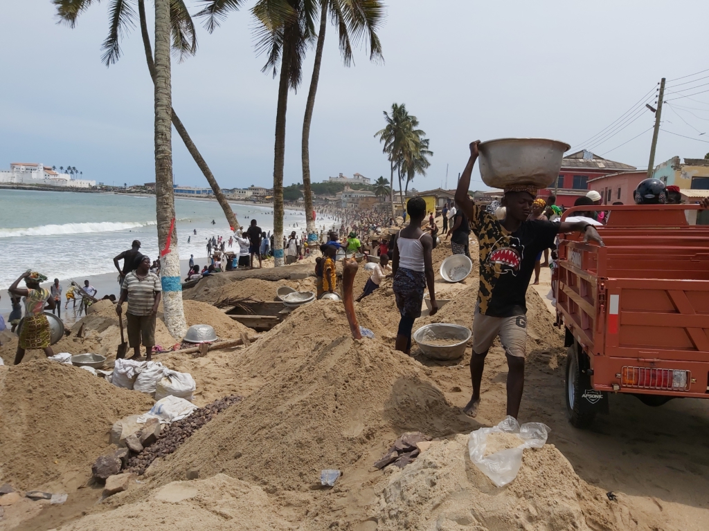 In Elmina social distancing means nothing: Residents win sand, dig for gold