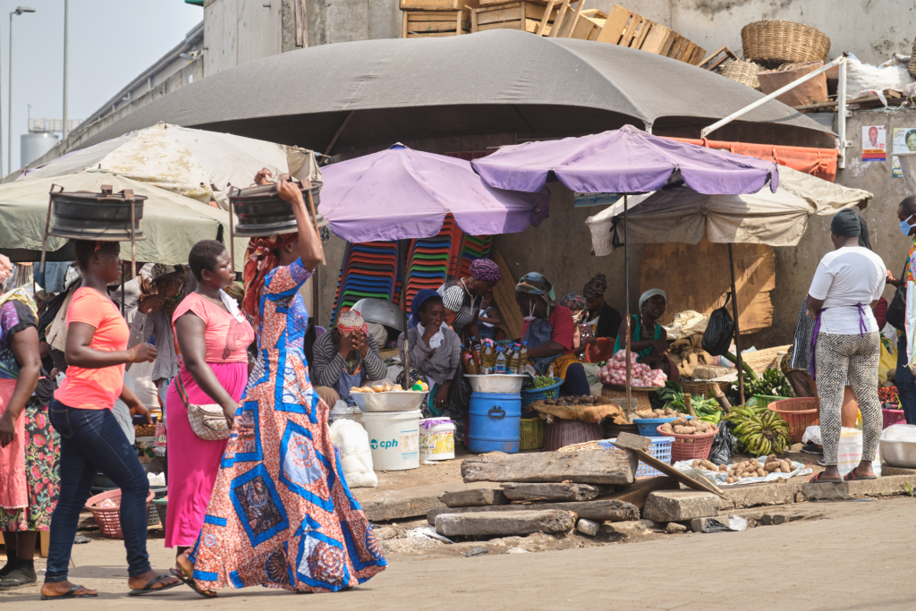 Traders at CMB flout social distancing rules