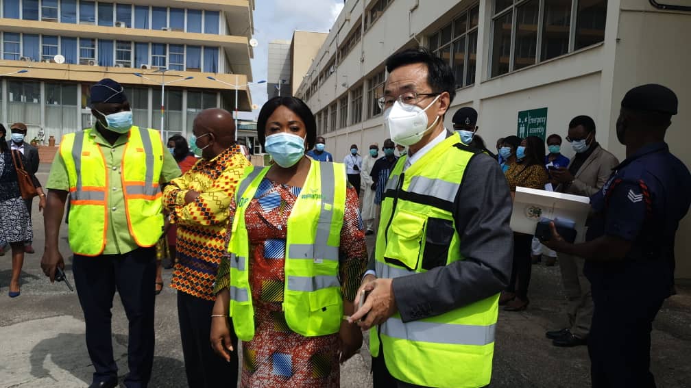 China donates medical supplies to 18 African countries