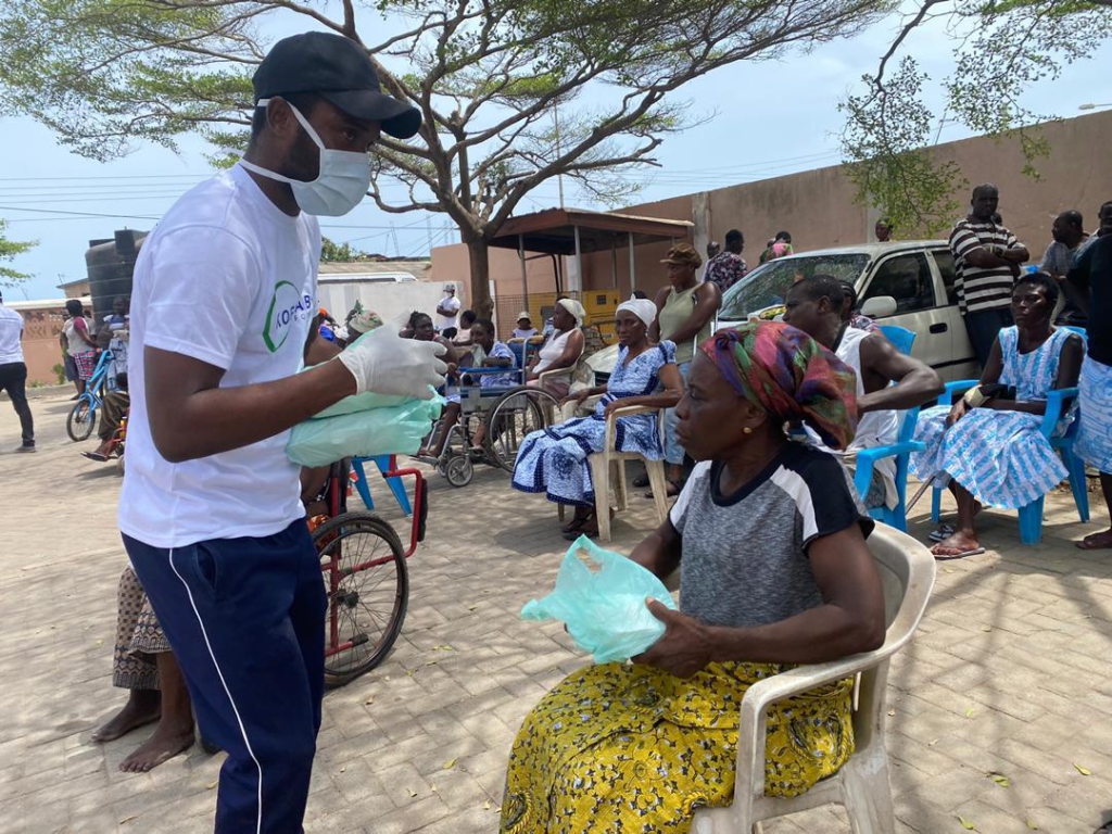Kofi Abban Foundation feeds vulnerable in locked-down communities Kofi Abban Foundation feeds vulnerable in locked-down communities
