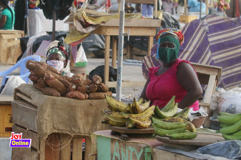 Photos: How social distancing is observed in markets