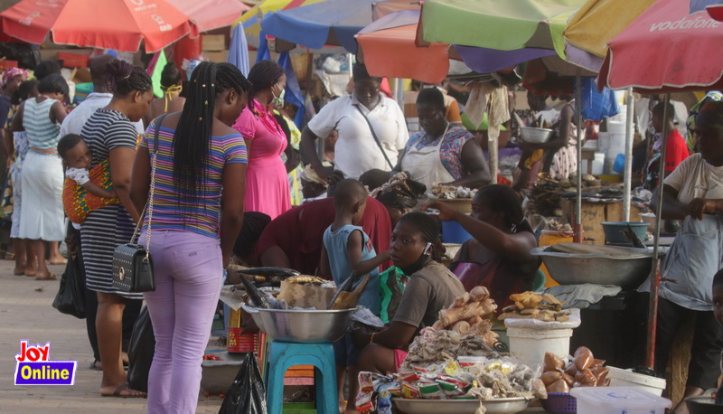 Photos: How social distancing is observed in markets