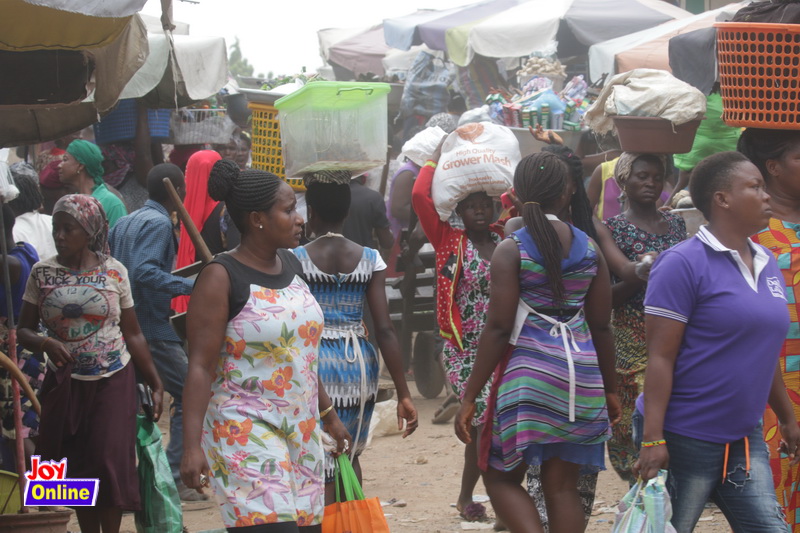 Photos: How social distancing is observed in markets