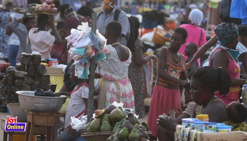 Photos: How social distancing is observed in markets