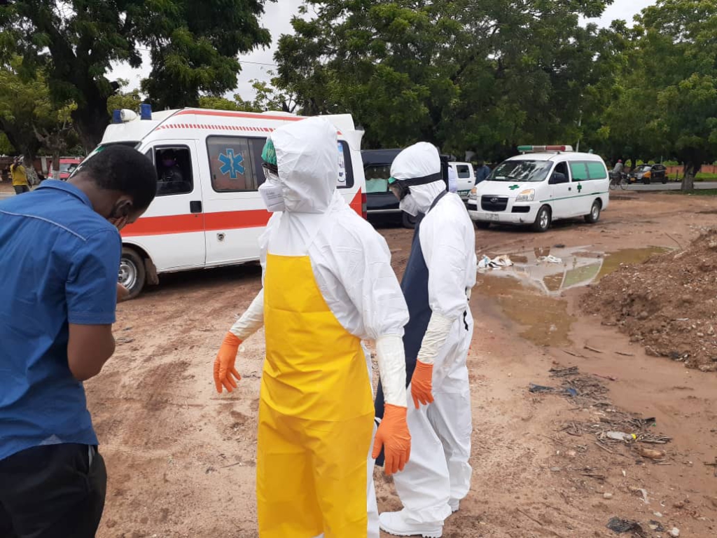 Photos from the burial of 5 Covid-19 victims