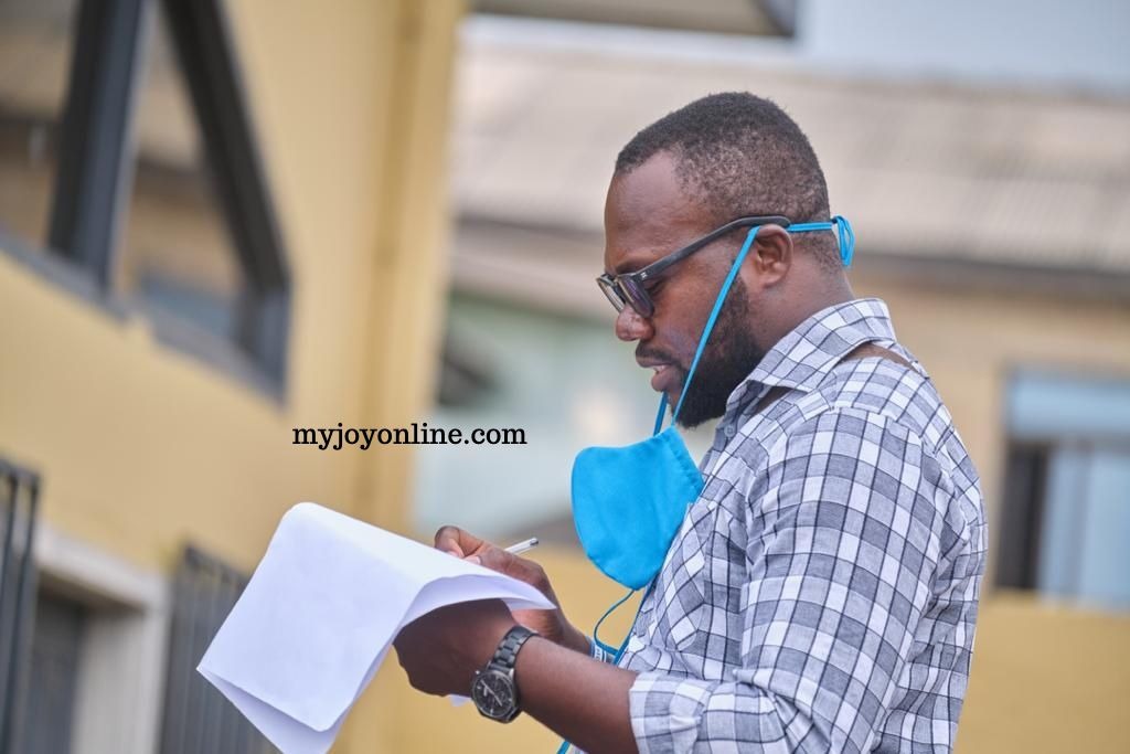 Disregard for social distance, no face mask characterises voters' registration exercise at Odododiodoo