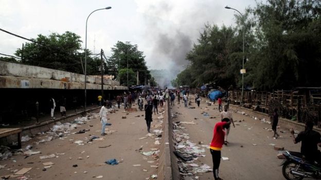 Mali protesters occupy national broadcaster