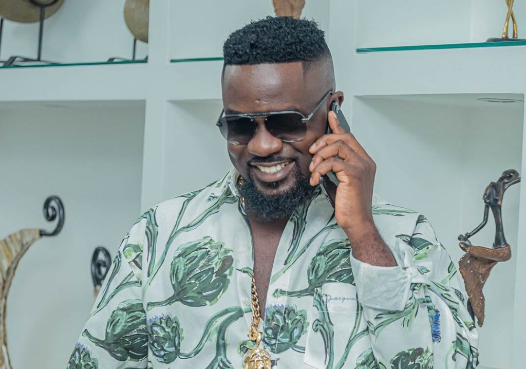 Da’ Hammer made me feel like a superstar even when I was still wearing ‘chalewote’ – Sarkodie recounts Sarkodie