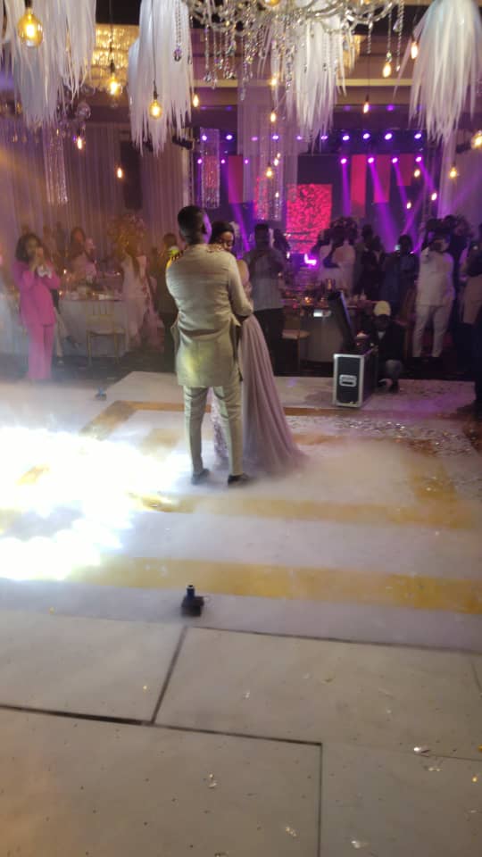 Joe Mettle ties knot in white wedding