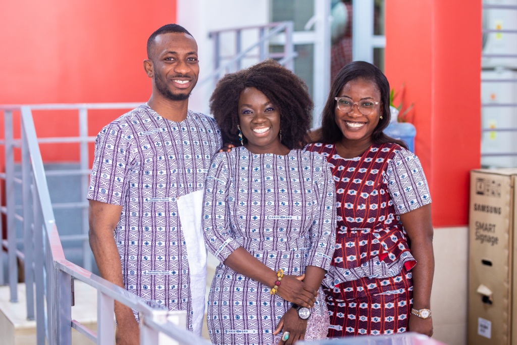 Photos: Multimedia unveils 25th anniversary cloth