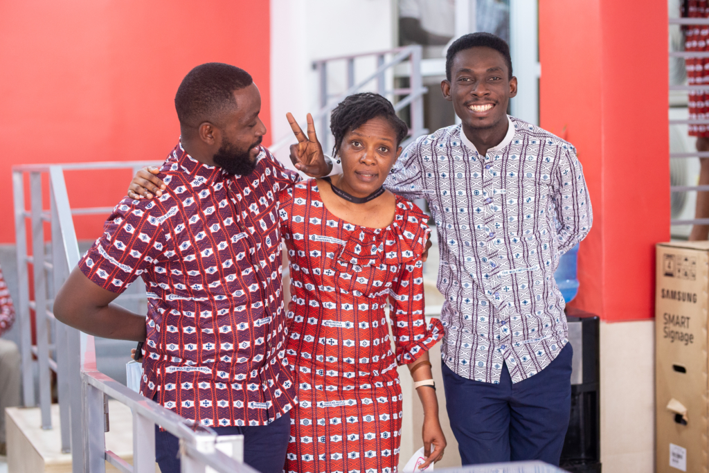 Photos: Multimedia unveils 25th anniversary cloth