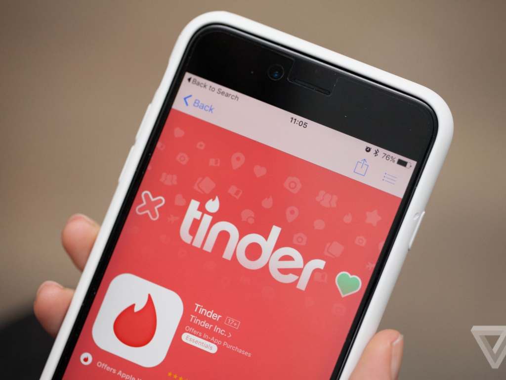 Pakistan blocks Tinder, Grindr and other dating apps