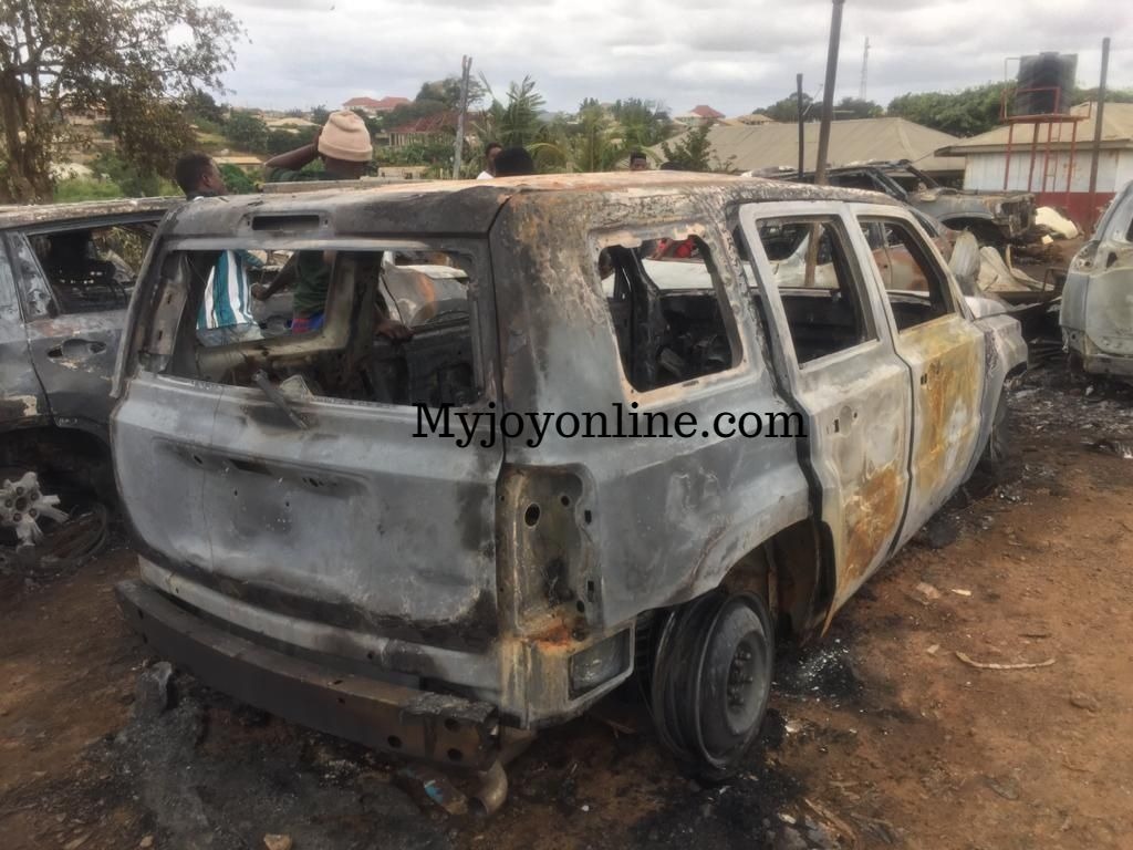 WhatsApp Image 2020 09 09 at 21939 PM JUST IN: Fire Destroys Over 12 Luxury Vehicle in Ashanti Region -SEE PHOTOS
