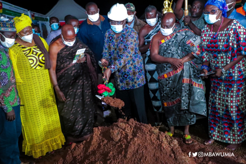 Bawumia cuts sod for 29km Sinohydro Sunyani town roads