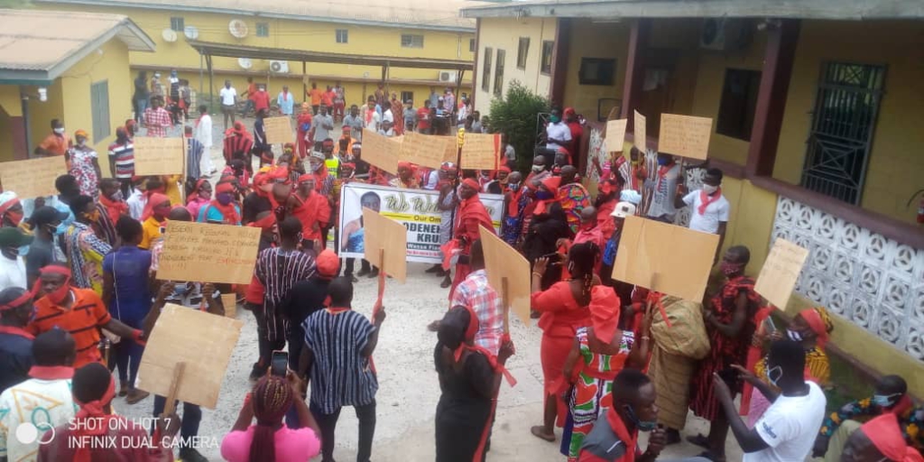 Reinstate Odeneho Akrofa Krukoko II as Paramount Chief of Wassa Fiase - Residents, chiefs demand amidst demonstration