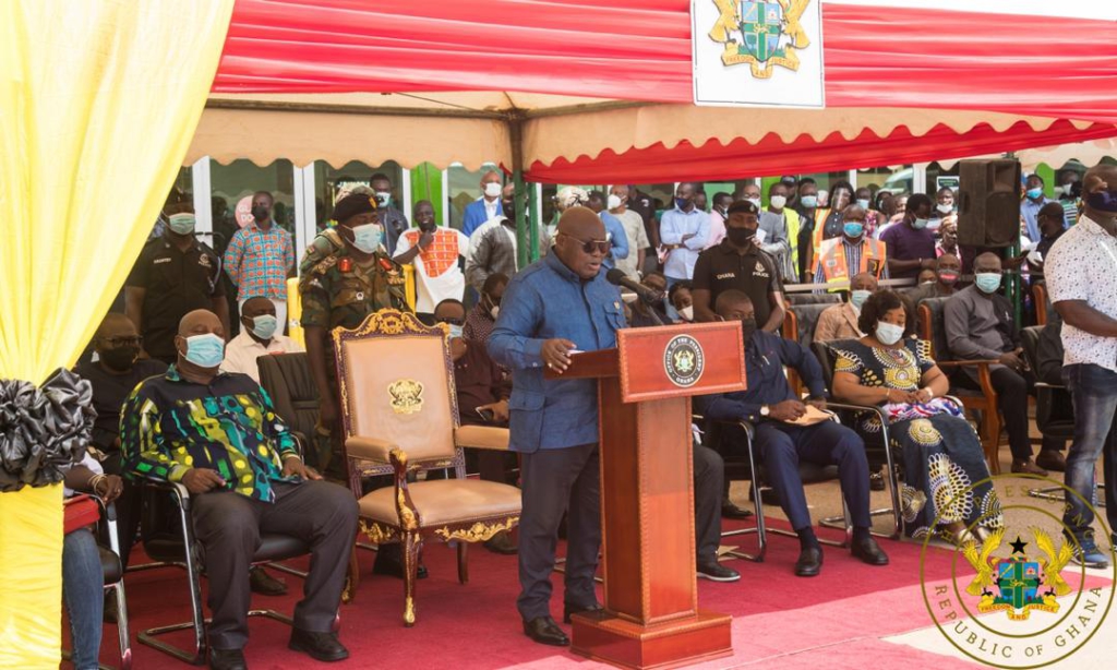 Akufo-Addo presents 100 buses to STC Coaches Limited