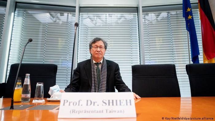 China berates German lawmakers for Taiwan talks