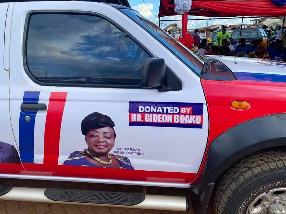 Dr. Gideon Boako donates Toyota pickup, 10 motorbikes to Tano North Constituency