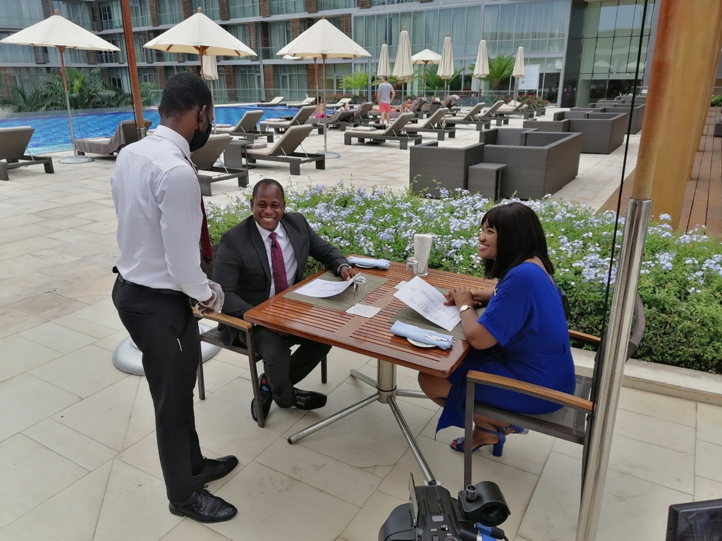 4 JoyFM listeners dine with Israel Laryea, Araba Koomson and Evans Mensah