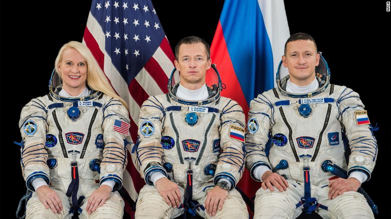 NASA astronaut, Russian cosmonauts launch to the space station