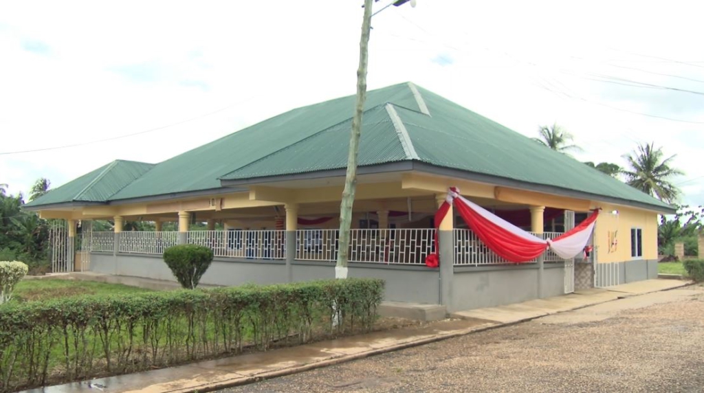 Lack of wards causes patients at Kokofu Government Hospital to contract infectious diseases