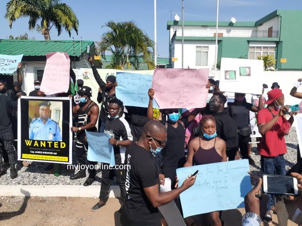 #EndSARS: Nigerians in Ghana join protests against SARS brutalities