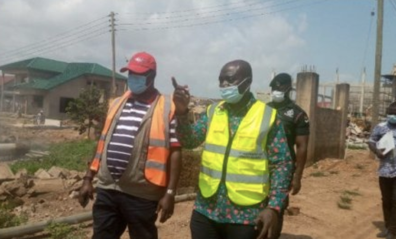 Government pulls down buildings on Boundary Road in East Legon