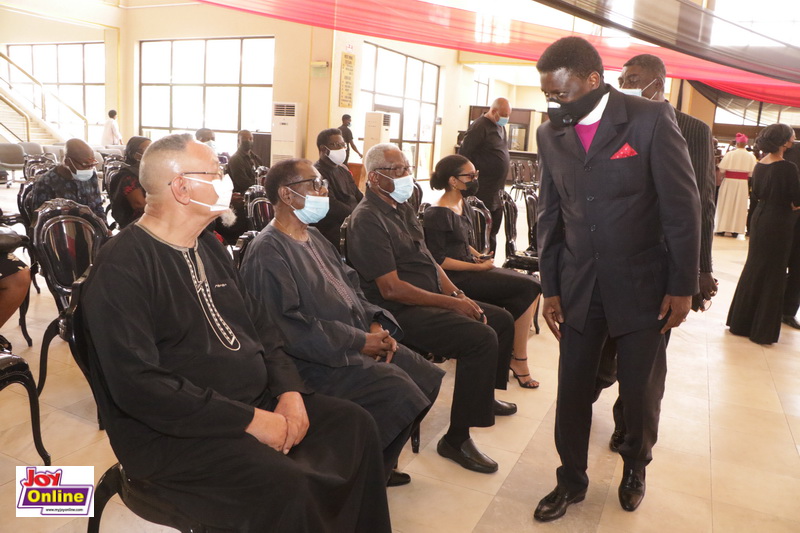 Photos: Diplomats, clergy sign Rawlings' book of condolence