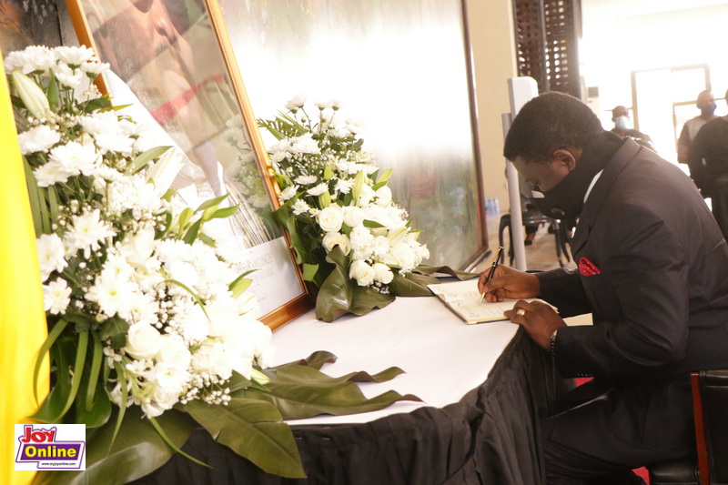 Photos: Diplomats, clergy sign Rawlings' book of condolence