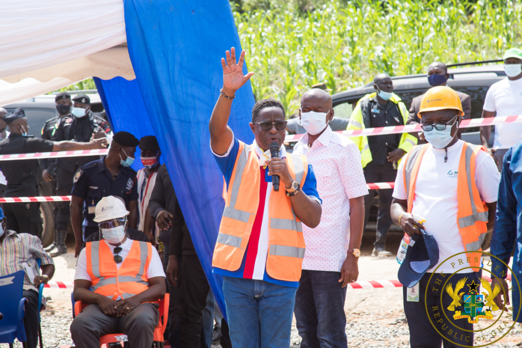 Akufo-Addo commissions Ghana’s first micro-hydro power station at Alavanyo