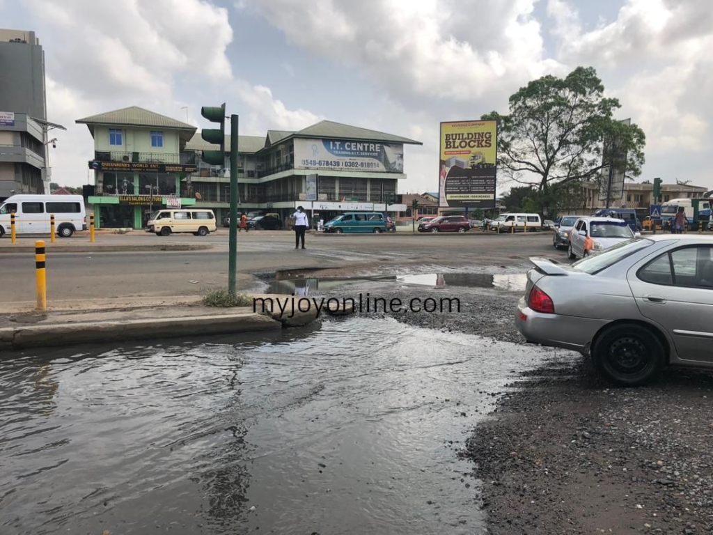 #JoyInYourCommunity: Commuters lament poor roads at Hansonic in Dansoman