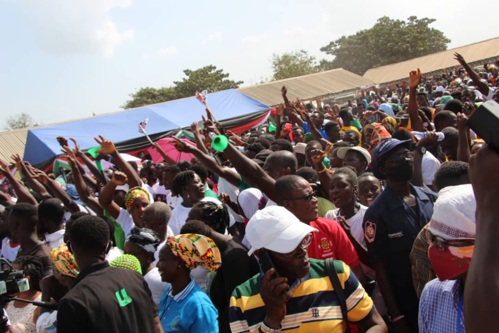 I won’t be surprised if he comes to Afram Plains to cut sod for your road after I leave here - Mahama mocks Akufo-Addo