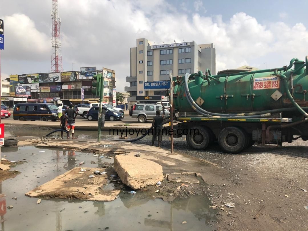 #JoyInYourCommunity: Commuters lament poor roads at Hansonic in Dansoman