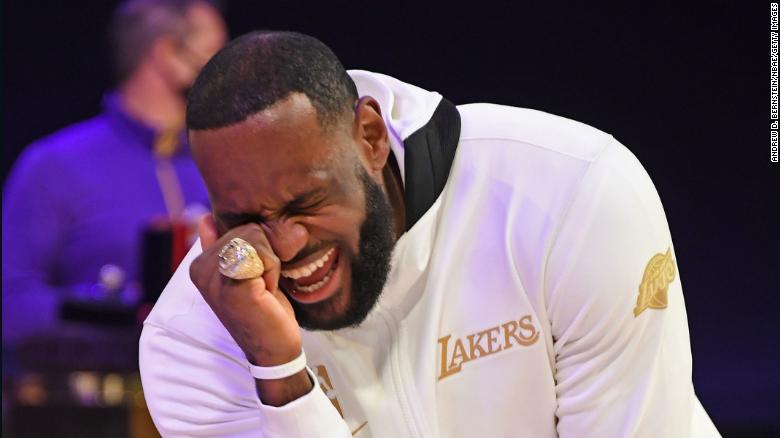 NBA: Los Angeles Lakers receive Championship rings -- and then lose their season opener