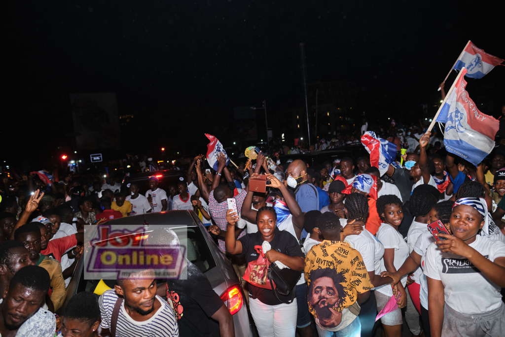 Photos: How NPP supporters swarmed Akufo-Addo's residence in victory celebration