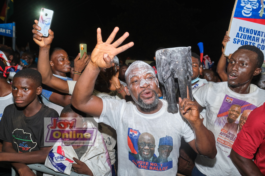 Photos: How NPP supporters swarmed Akufo-Addo's residence in victory celebration