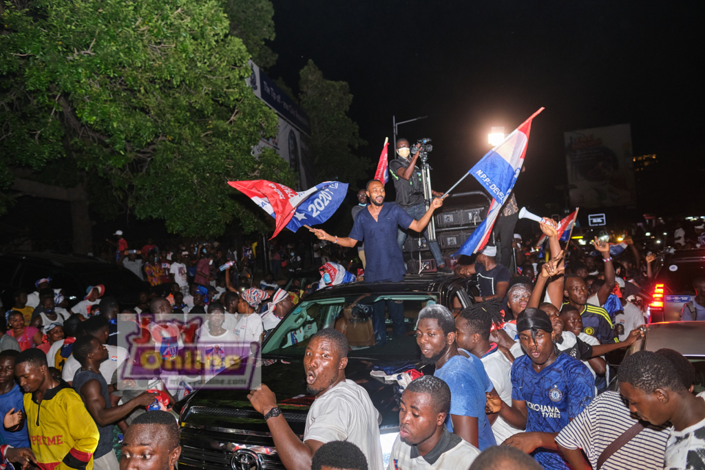 Photos: How NPP supporters swarmed Akufo-Addo's residence in victory celebration
