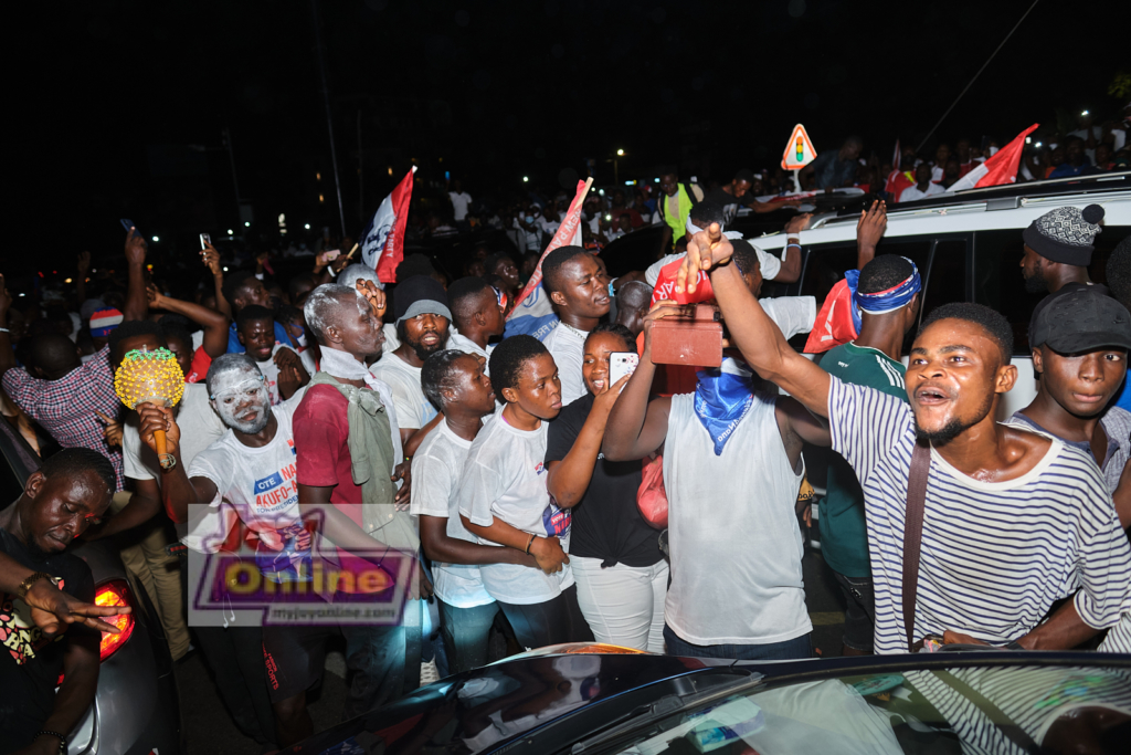 Photos: How NPP supporters swarmed Akufo-Addo's residence in victory celebration