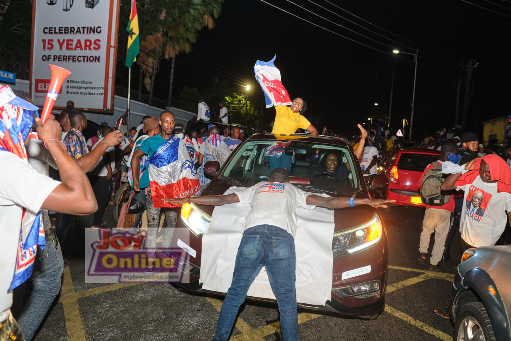 Photos: How NPP supporters swarmed Akufo-Addo's residence in victory celebration