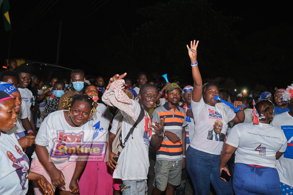 Photos: How NPP supporters swarmed Akufo-Addo's residence in victory celebration